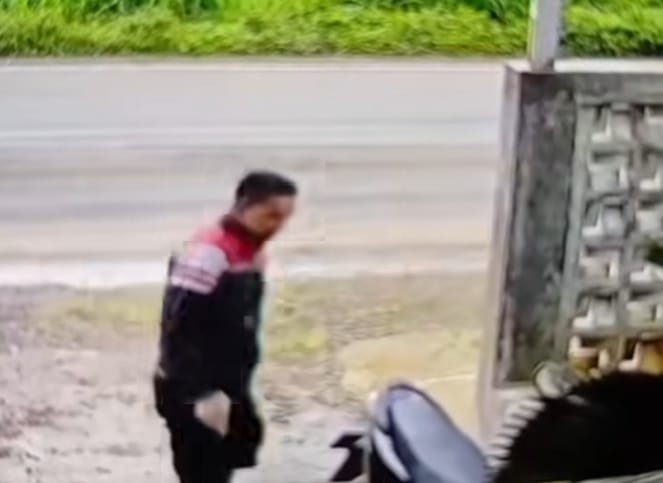 Pelaku Pencurian Sepeda Motor di Desa Suro Terekam Jelas di CCTV