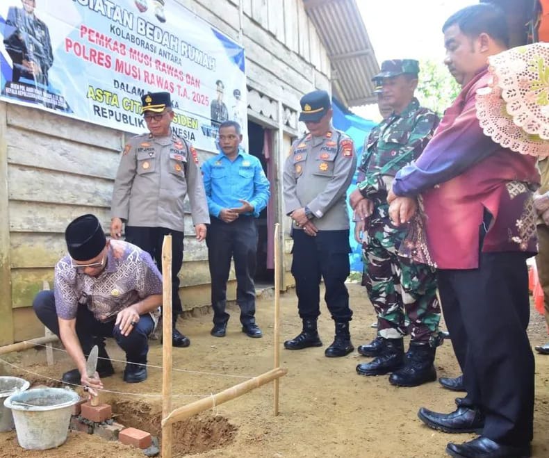 Pemerintah Musi Rawas Kolaborasi Bersama Polres Bedah Rumah Warga, Dorong Kemajuan Hidup Layak untuk Rakyat