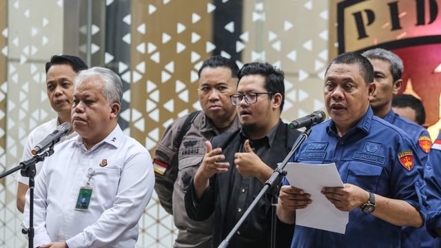 Dikejar dari Luar Negeri, Riza Chalid Dicekal! Korupsi Pertamina Bongkar Akar Busuk Oligarki Energi